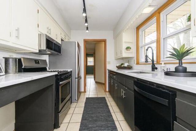 264 Vine STREET, West Bend, WI 53095