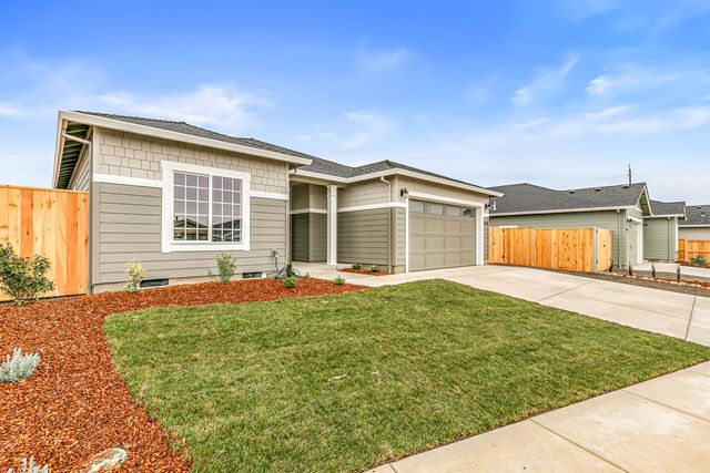 3742 Carlin Drive, Medford, OR 97504