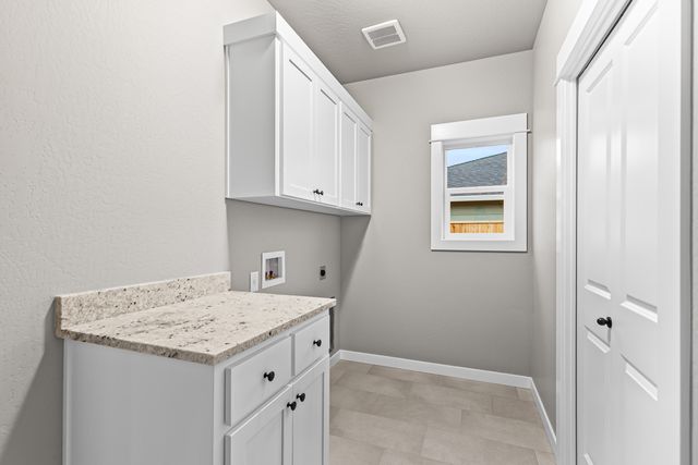 3742 Carlin Drive, Medford, OR 97504