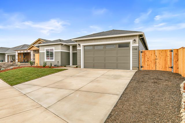 3742 Carlin Drive, Medford, OR 97504
