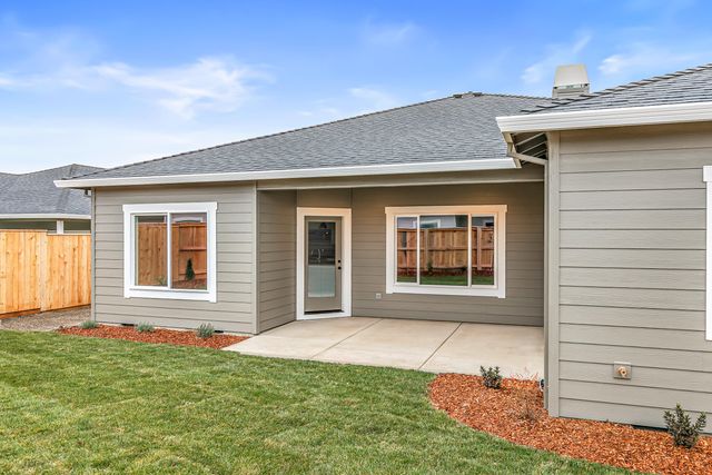 3742 Carlin Drive, Medford, OR 97504
