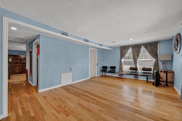 1332 NW 10TH Avenue, Amarillo, TX 79107