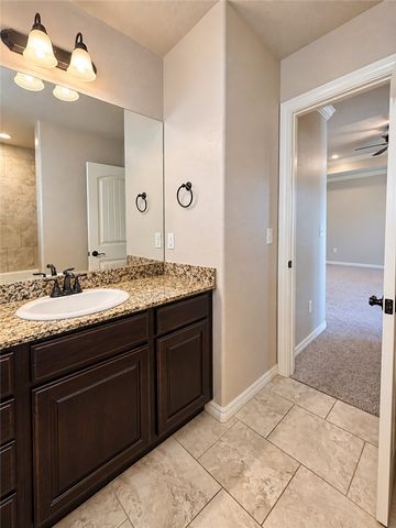 2669 N Miranda Avenue, Fayetteville, AR 72703