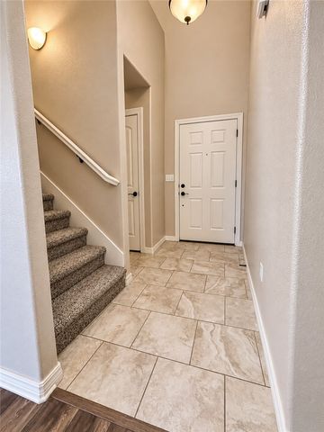 2669 N Miranda Avenue, Fayetteville, AR 72703