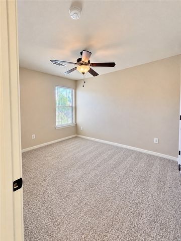 2669 N Miranda Avenue, Fayetteville, AR 72703