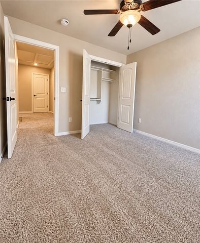2669 N Miranda Avenue, Fayetteville, AR 72703
