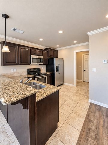 2669 N Miranda Avenue, Fayetteville, AR 72703