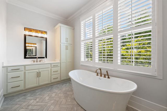 863 Shady Bluff Trl, Clarksville, TN 37043