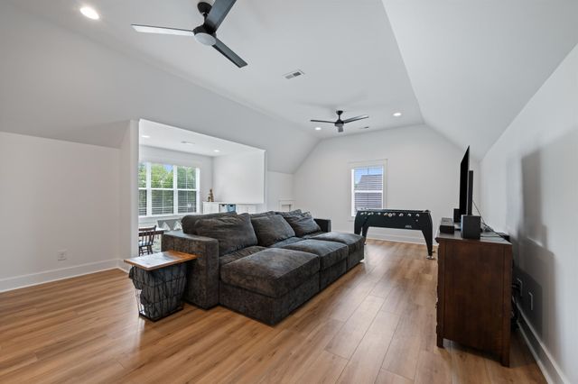863 Shady Bluff Trl, Clarksville, TN 37043