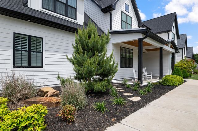 863 Shady Bluff Trl, Clarksville, TN 37043