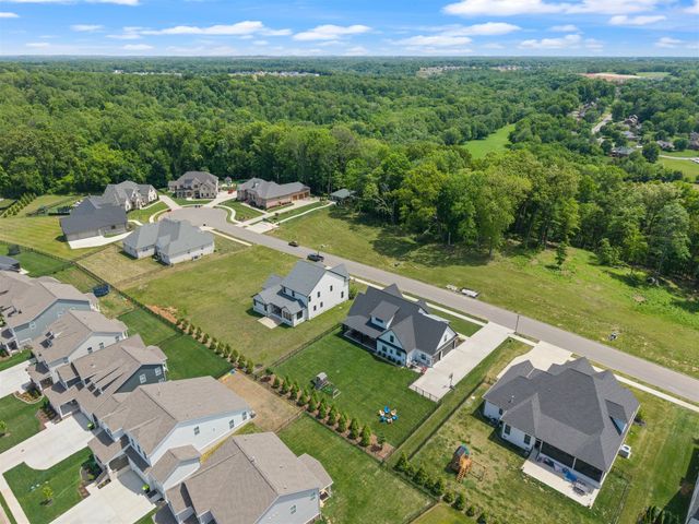 863 Shady Bluff Trl, Clarksville, TN 37043