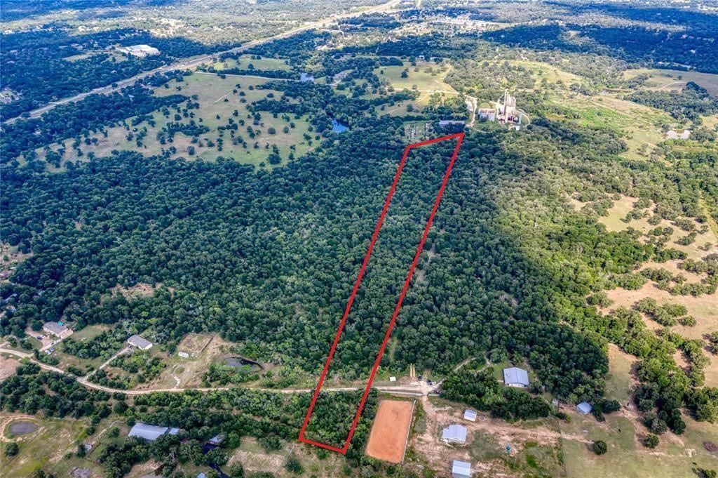 000 Fawn Ridge RD, Cedar Creek, TX 78612