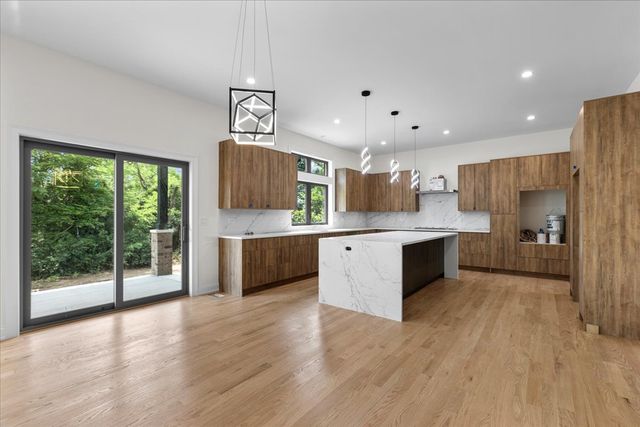 15966 S Crystal Creek Drive, Homer Glen, IL 60491