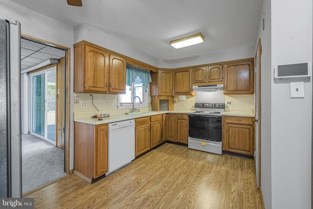 14 LONGVIEW DR, Newark, DE 19711