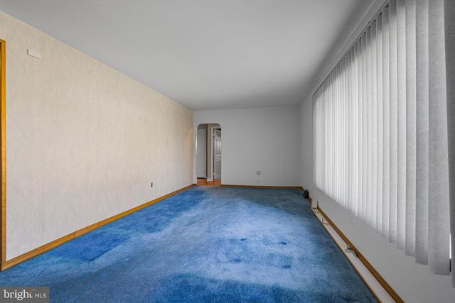 14 LONGVIEW DR, Newark, DE 19711