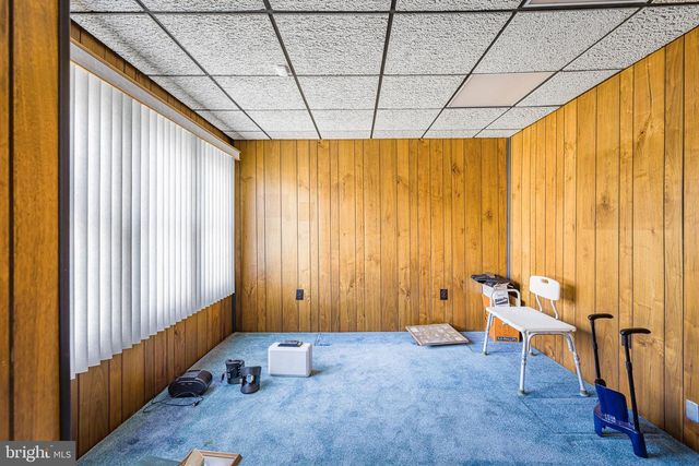 14 LONGVIEW DR, Newark, DE 19711