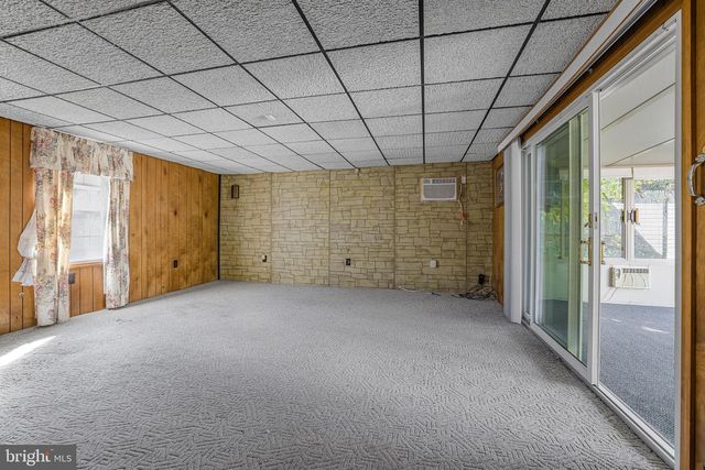 14 LONGVIEW DR, Newark, DE 19711