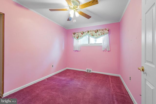 14 LONGVIEW DR, Newark, DE 19711