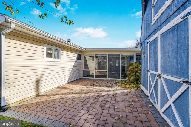 14 LONGVIEW DR, Newark, DE 19711