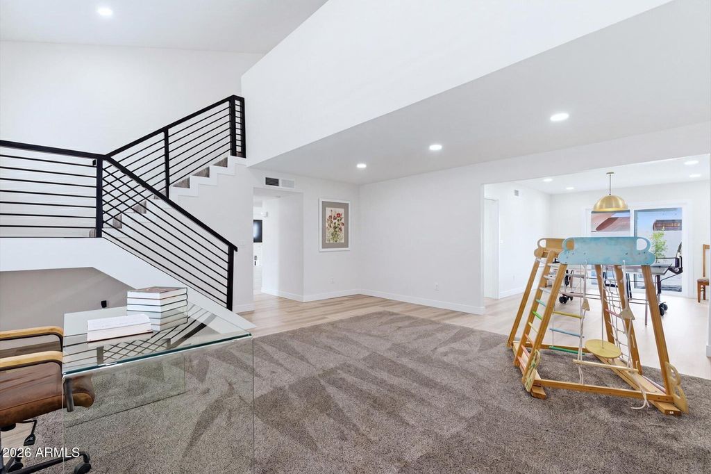 Image 12 of property listing at 1506 E EDGEWATER Drive, Tempe, AZ 85283