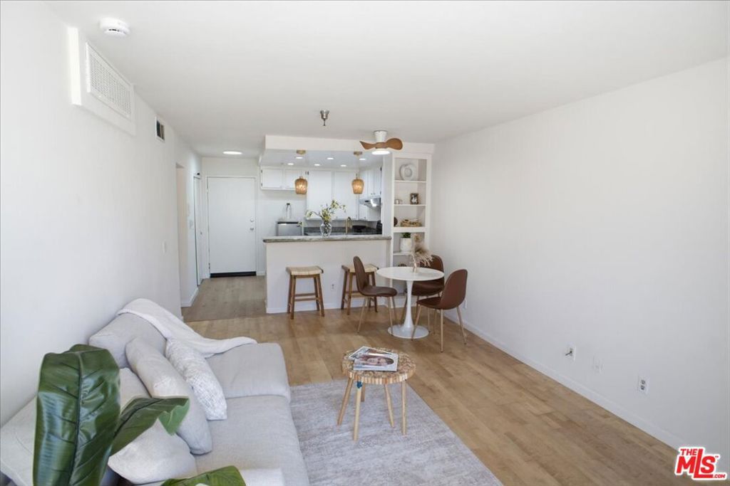5143 Bakman Avenue 203, Los Angeles, CA 91601 — photo 4