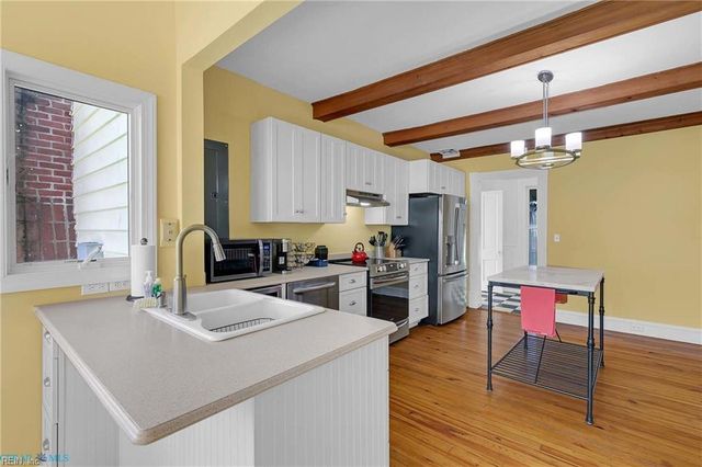 140 Morris Creek LN, Mathews, VA 23109