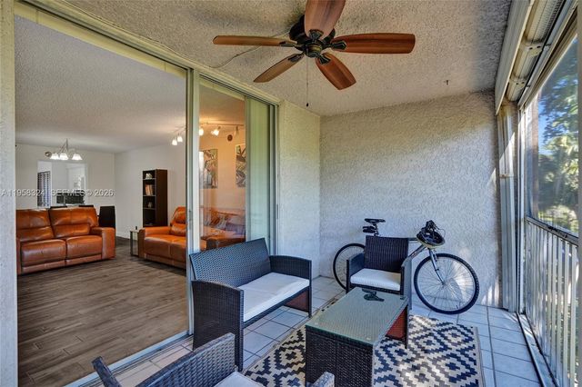 4570 NW 18th Avenue 202, Deerfield Beach, FL 33064