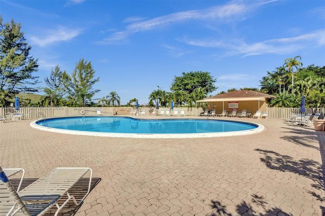 4570 NW 18th Avenue 202, Deerfield Beach, FL 33064