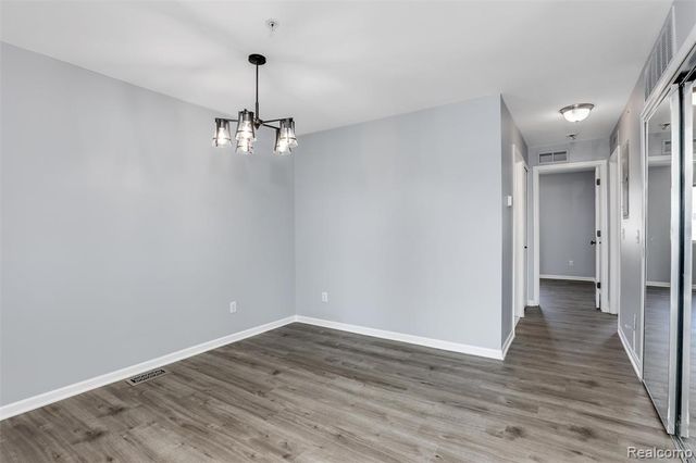 1111 Beaver Run, Troy, MI 48083