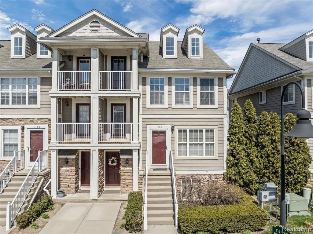 1111 Beaver Run, Troy, MI 48083