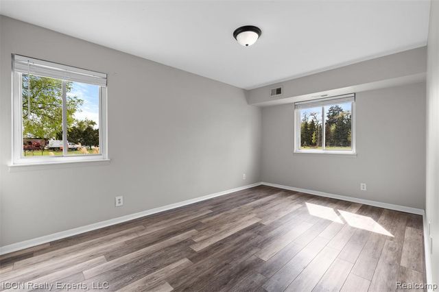 5975 Burroughs Avenue, Sterling Heights, MI 48314