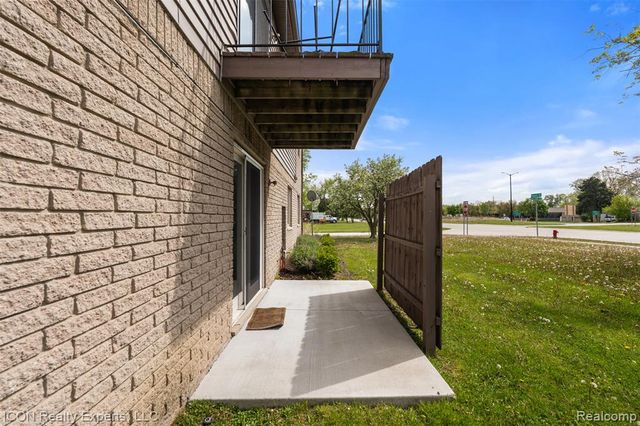 5975 Burroughs Avenue, Sterling Heights, MI 48314