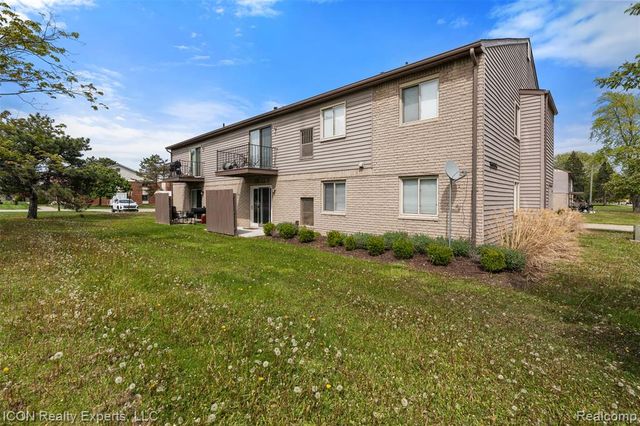 5975 Burroughs Avenue, Sterling Heights, MI 48314
