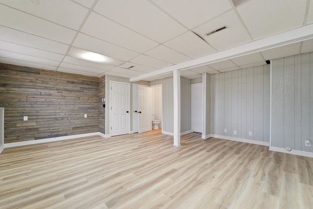 9830 Mckinley Street, Crown Point, IN 46307