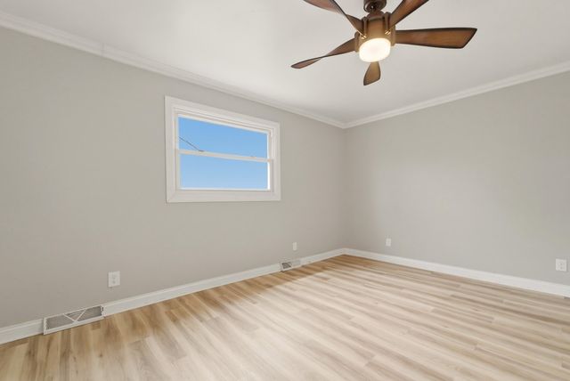 9830 Mckinley Street, Crown Point, IN 46307