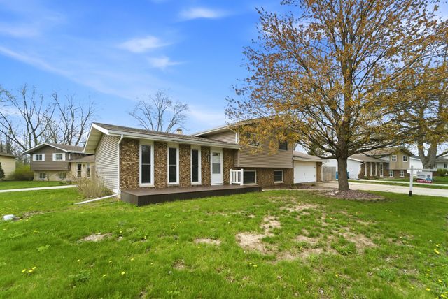 9830 Mckinley Street, Crown Point, IN 46307