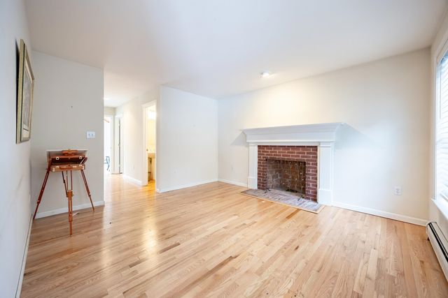 20 Madison Lane, Newmarket, NH 03857