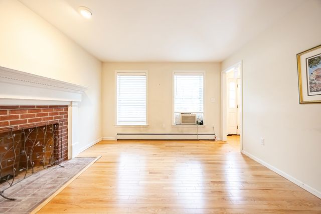 20 Madison Lane, Newmarket, NH 03857