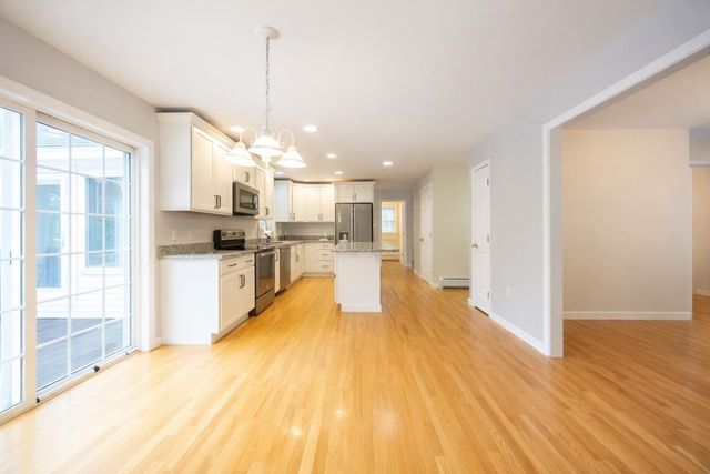 20 Madison Lane, Newmarket, NH 03857