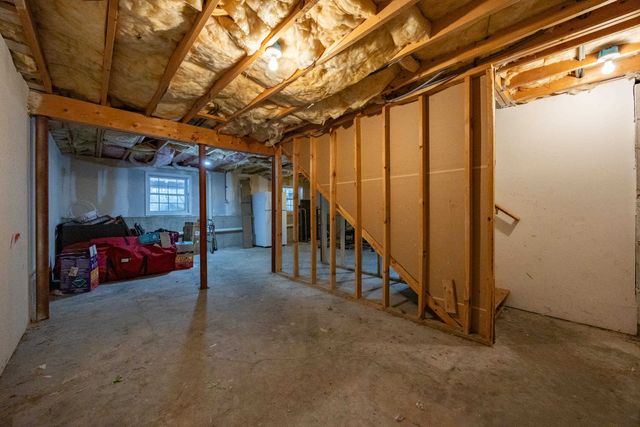 20 Madison Lane, Newmarket, NH 03857