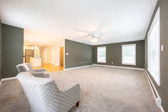 20 Madison Lane, Newmarket, NH 03857