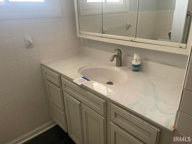 3816 S Felton Street, Marion, IN 46953