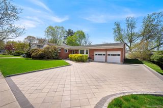 50 Marian Lane, Jericho, NY 11753