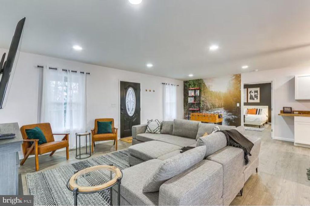 8650 SUPINLICK RIDGE ROAD, Mount Jackson, VA 22842