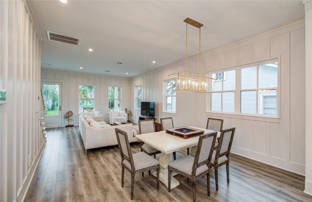 4712 Avenue Q, Galveston, TX 77551