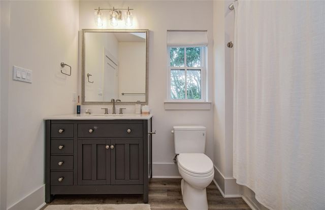 4712 Avenue Q, Galveston, TX 77551