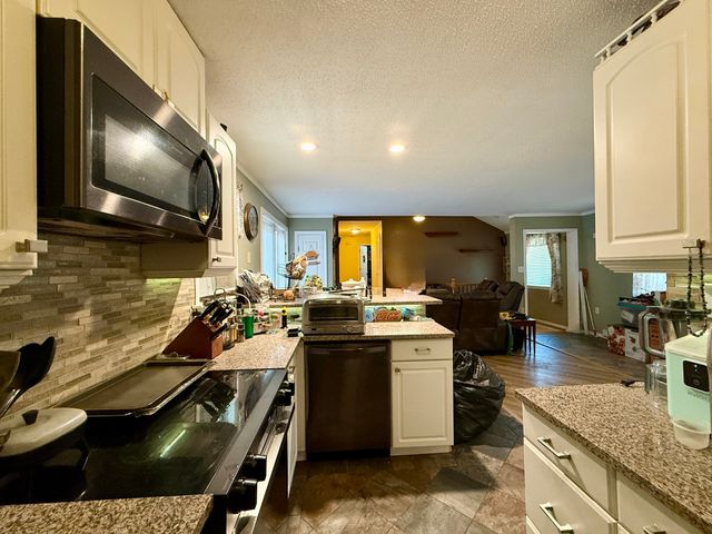 66 Barrison St, Springfield, MA 01109