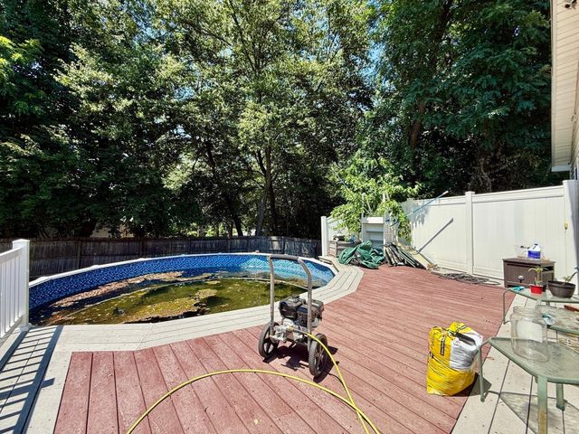 66 Barrison St, Springfield, MA 01109