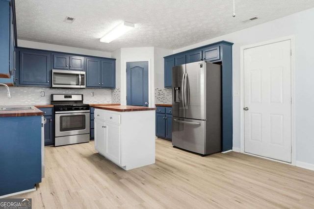 640 Howell Drive, Locust Grove, GA 30248