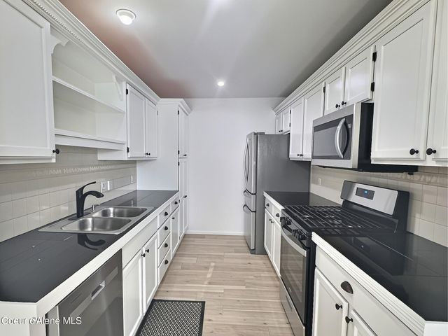 601 S River Heights Dr, Post Falls, ID 83854